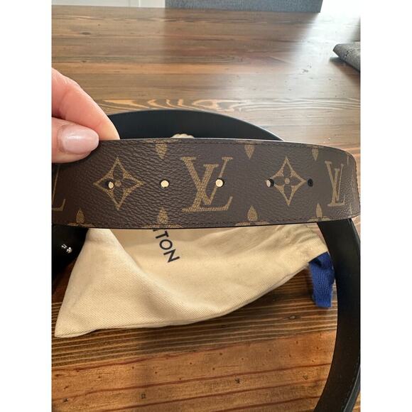 Louis Vuitton 40mm Reversible Leather Belt - Picture 7 of 11